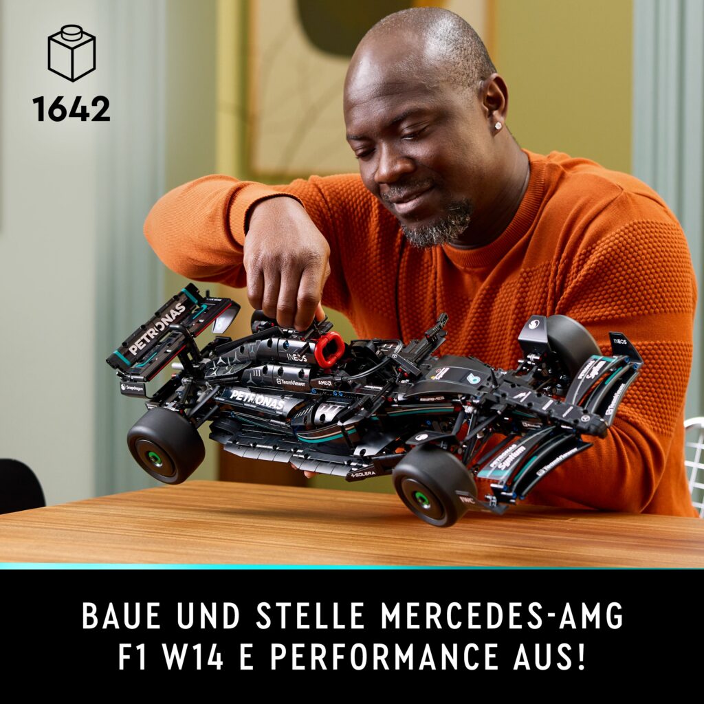 Produktabbildung Mercedes-AMG F1 W14 E Performance