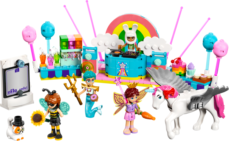 Kostümparty mit Einhorn und Fee